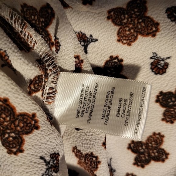 Fourteenth Place Button Down Sleeveless Blouse Size L - Picture 6 of 8